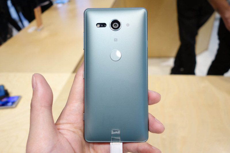 Xperia XZ2 Compactの背面