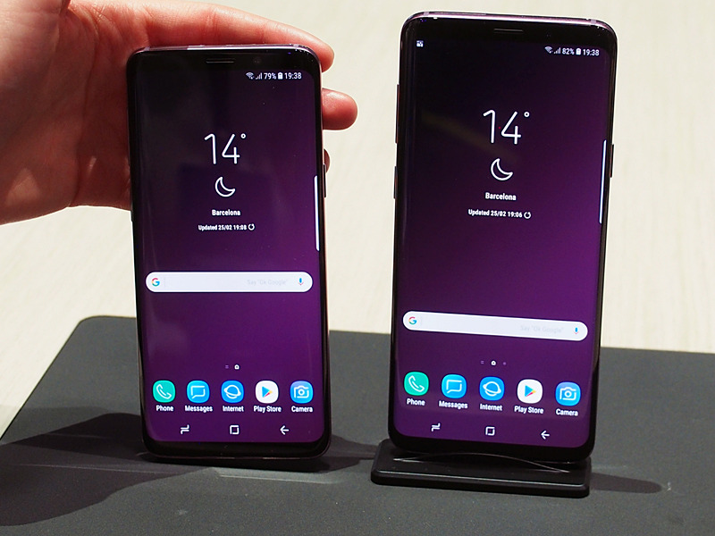 Unpacked 2018で披露されたGalaxy S9（左）とGalaxy S9+（右）