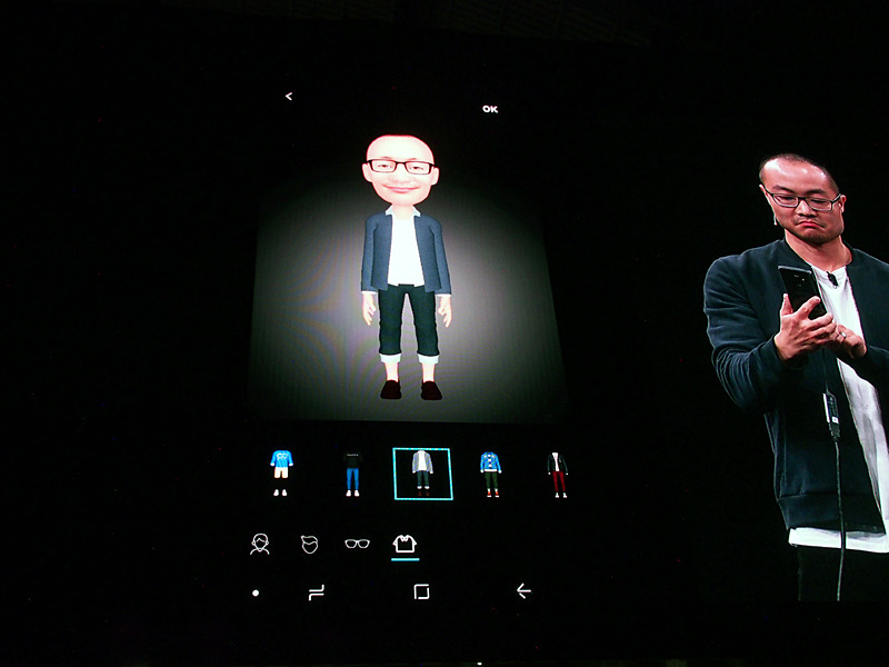 ワン氏の顔を使って、AR Emojiのデモが行われた