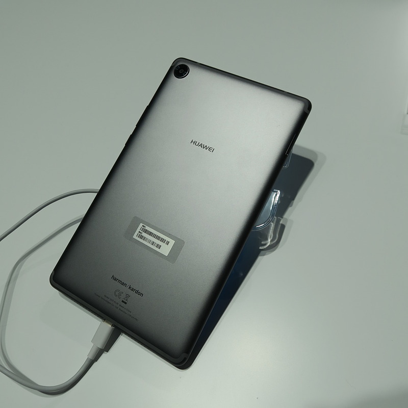 8.4インチモデル