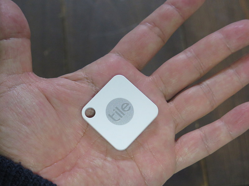 「Tile Mate」は大きさは約34×34×4.65mm、重さはわずか6.1g