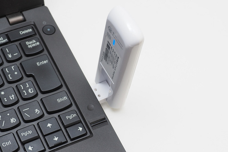 USBに差し込み、ドライバ等を特に入れることなく利用できた。設定アプリなどは一切不要