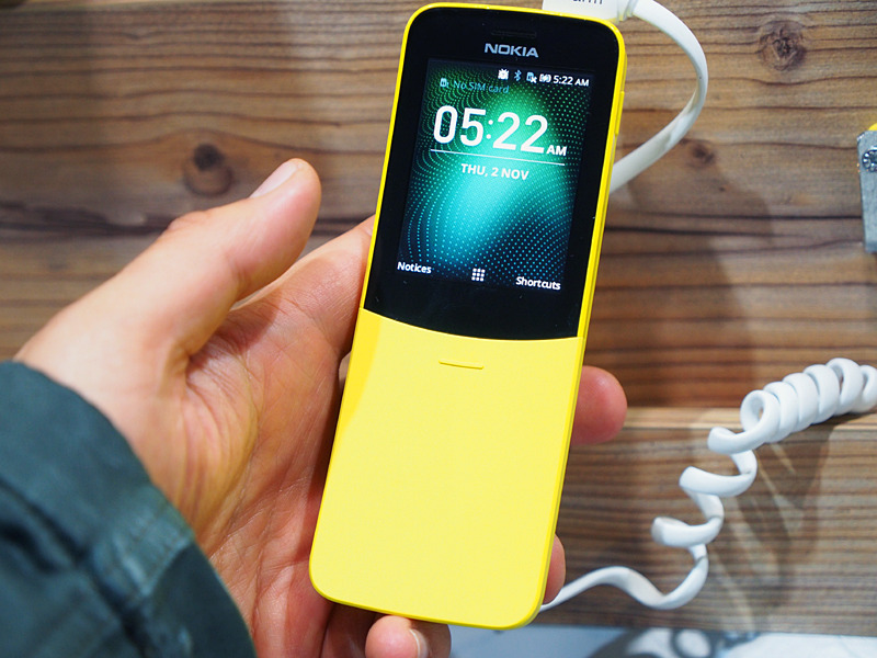 LTEに対応した復刻モデルの「Nokia 8110」