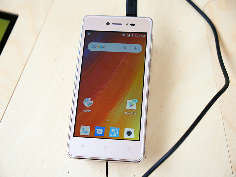 LAVE Internationalの「LAVA Z50」