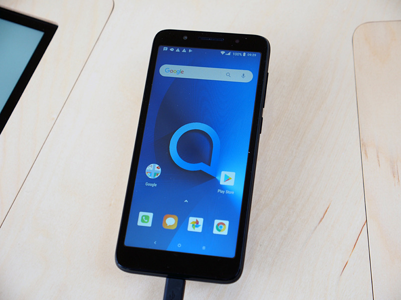 TCLの「Alcatel 1X」