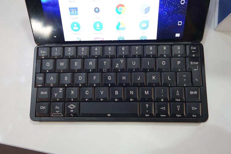 カメラモジュールを装着した状態