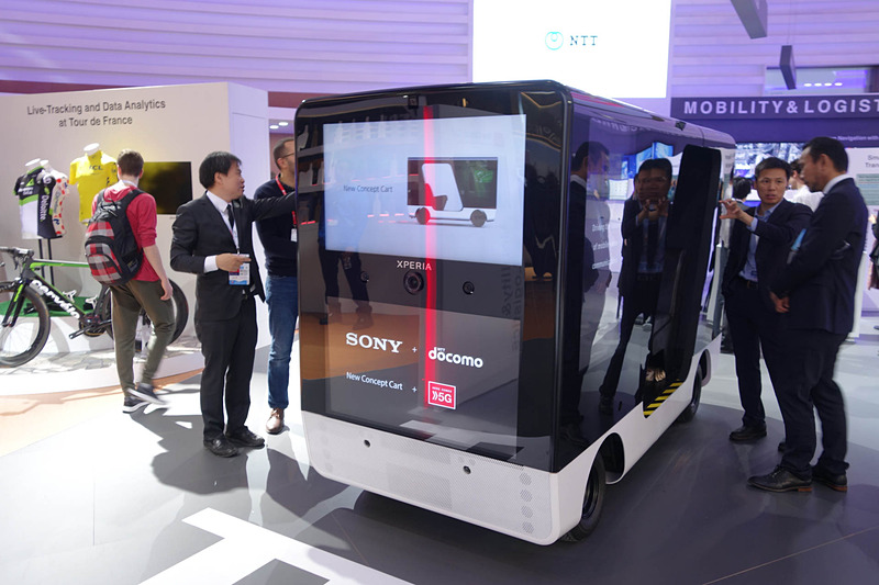 共同開発中のスマートカー。実証実験向けのプロトタイプとして数台が試作されている