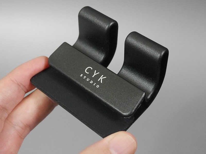 製品本体。プラスチック素材による一体成型