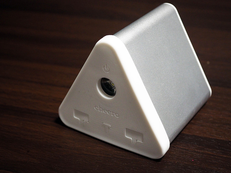 屋外利用時などに最適な防滴カバーも用意