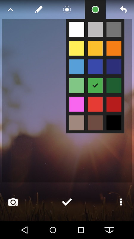 ロック画面のダブルタップで開始。ペン先の種類、太さ、色を変えて手書きできる。背景画像も変更可能