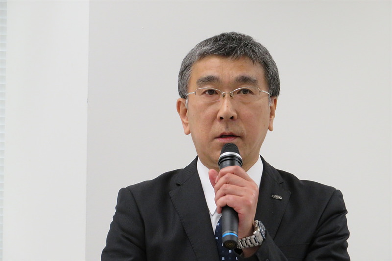 シャープ ディスプレイデバイスカンパニー 開発本部長の伊藤康尚氏