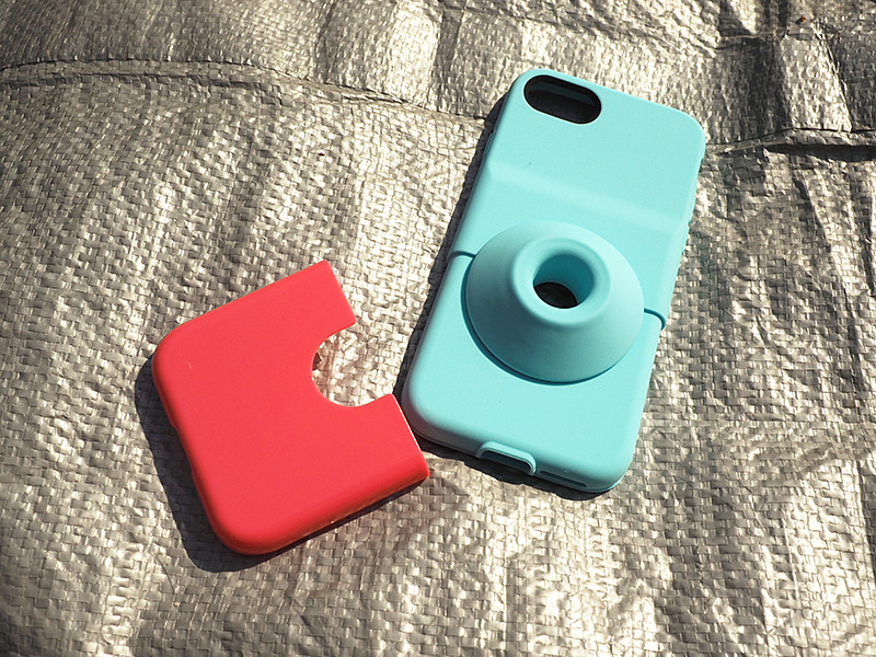 下半分は取り外して、お友達と交換できる仕組みだ