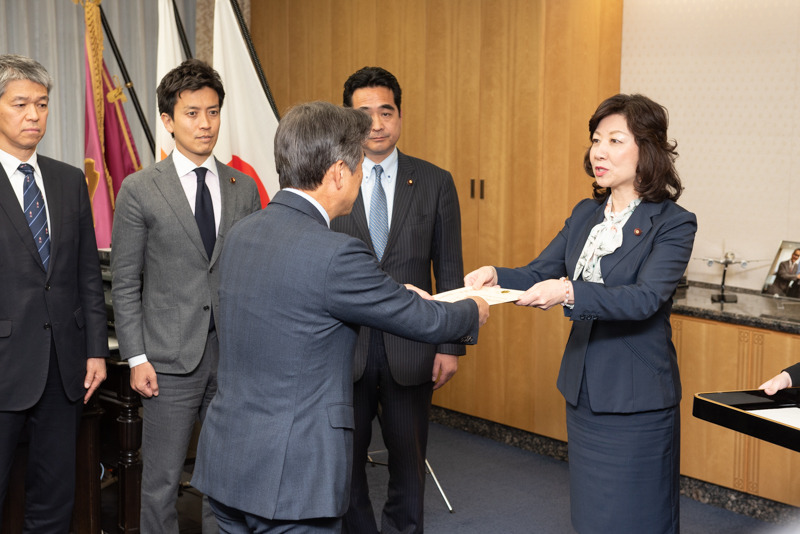 NTTドコモ 代表取締役社長の吉澤和弘氏