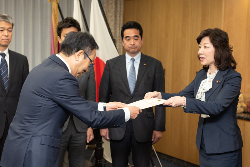 ソフトバンク 代表取締役社長の宮内謙氏
