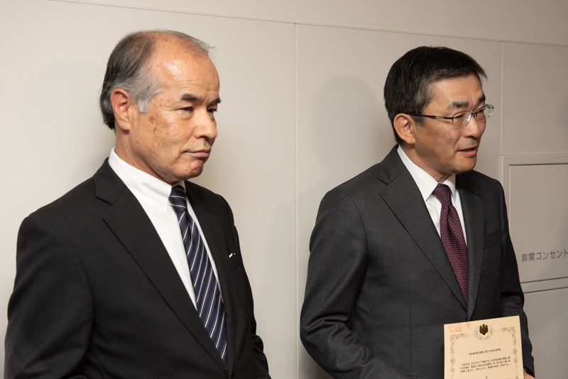 沖縄セルラーの湯淺氏、KDDIの高橋氏