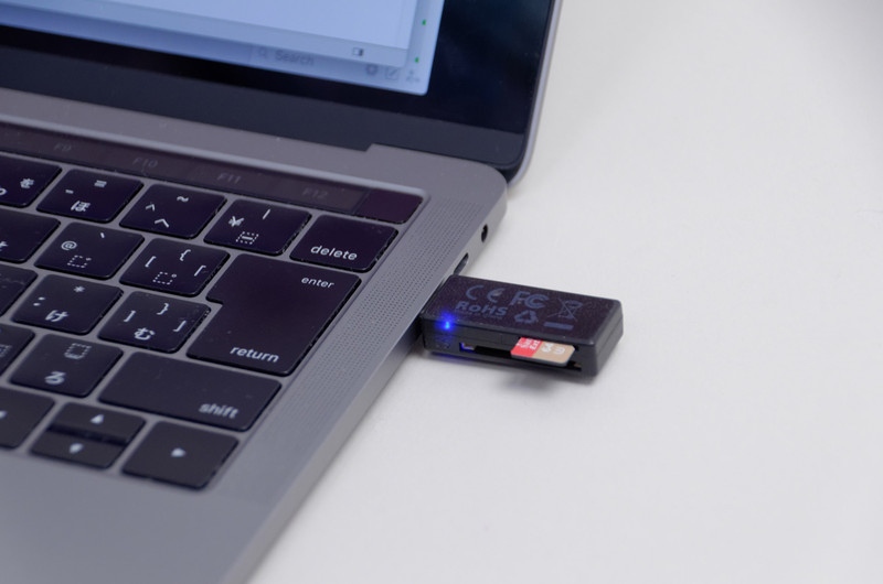 当然ながら上下の区別なしにType-Cポートに接続して使える