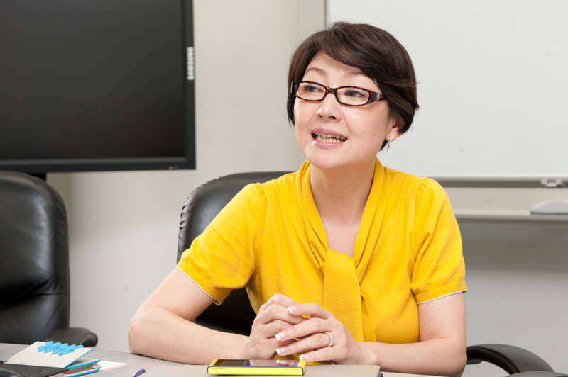 本誌のインタビュー取材に応じる須永氏（2012年）