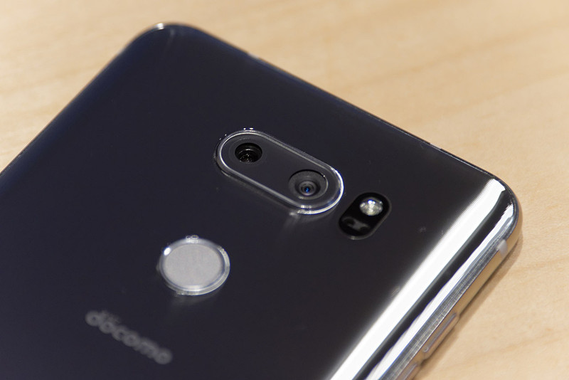 標準＋広角のデュアルレンズ