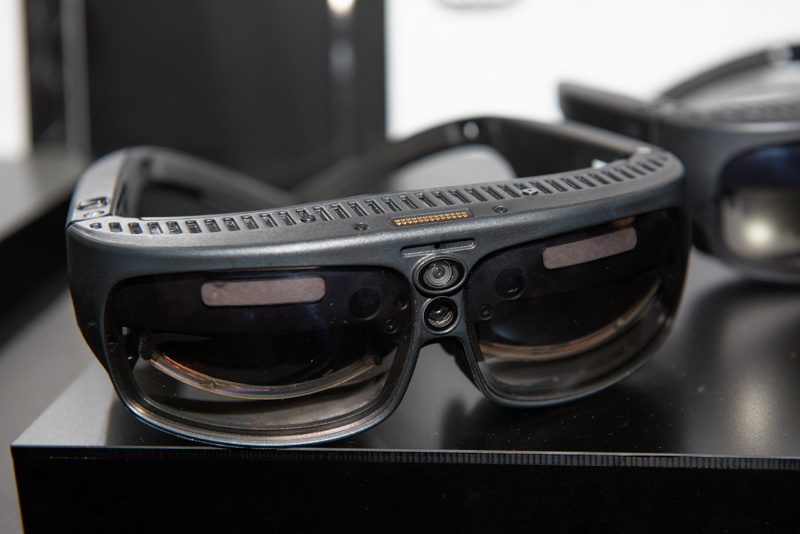 ODGのスマートグラス「R-9」