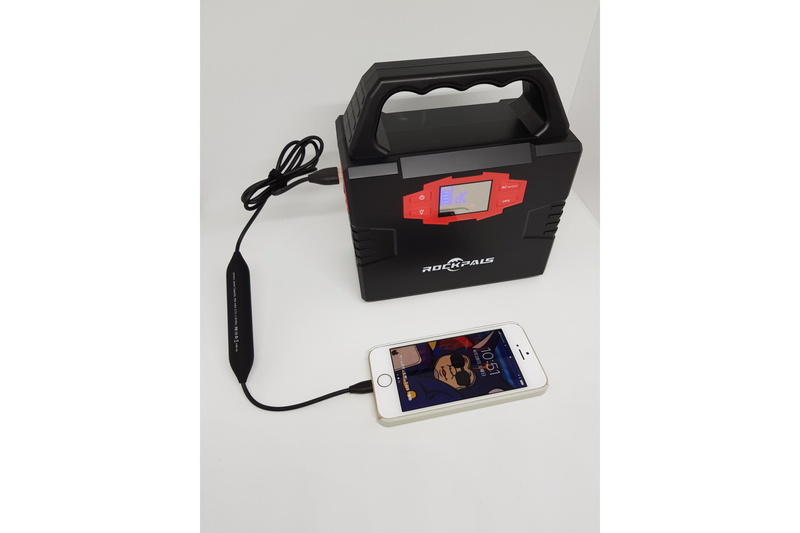 USB/ACアダプターではなく、大容量のモバイルバッテリーからの充電もできる