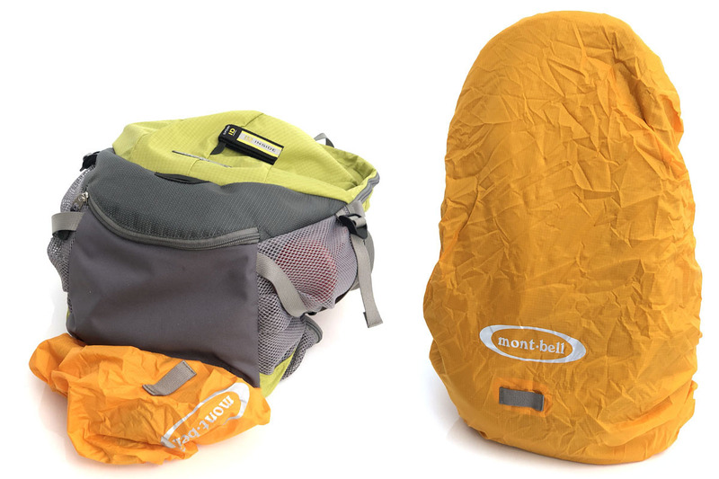 左右サイドにはボトルが収まるポケットがあります。ウィンドブレーカーやタオル、工具入れを入れてもイイ感じ。本体下部の腰側ファスナーポケットには、レインカバーが収納されています。