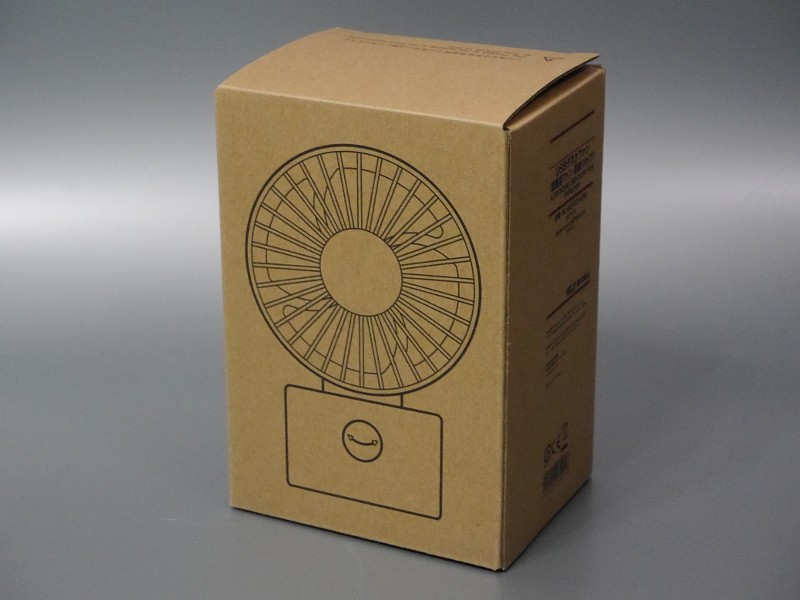 パッケージは無印良品ブランドおなじみの茶箱