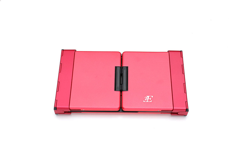 TENPLUSは3つ折りタイプのモバイルキーボード。使用時の本体サイズは横278×縦90.5×厚さ12.5mmです。フルサイズのキーボードと比べるとかなり小型なので、その分キーサイズも小さくなっています。