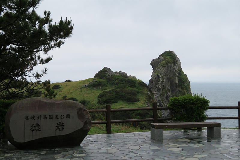 壱岐の観光スポット「猿岩」。猿というよりゴリラに見える？