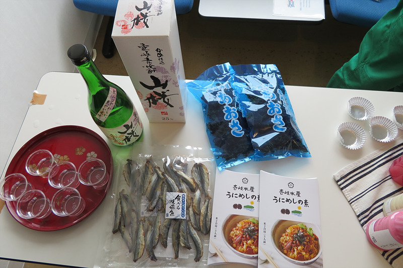 若宮酒店が販売する「焼酎セット」。季節によって組み合わせが変わる