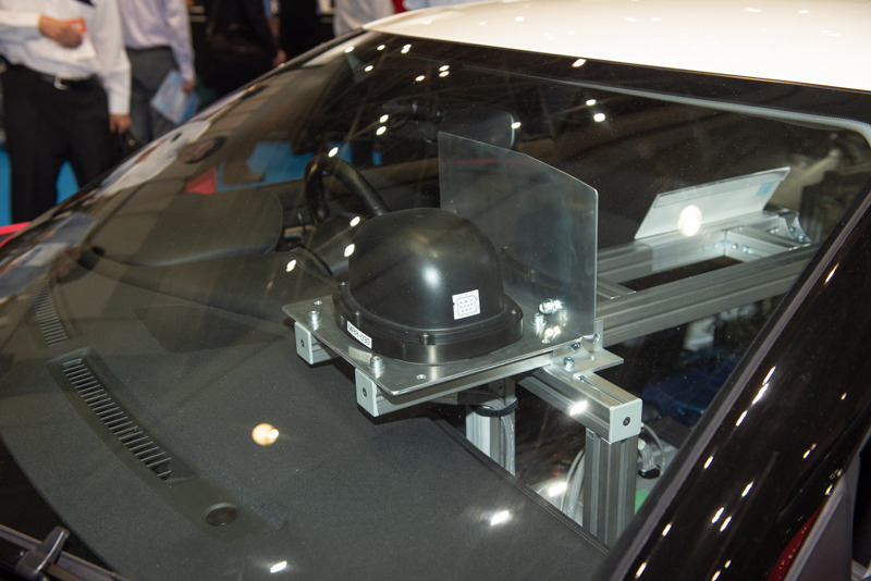 GT-R車内の通信機器