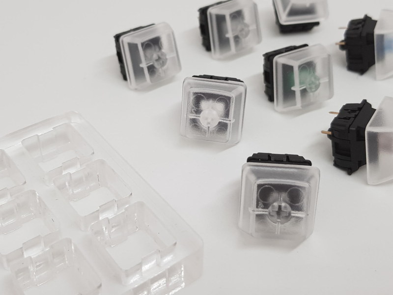 指先がキーのタッチや反応に慣れてきたら配置換えも可能だ