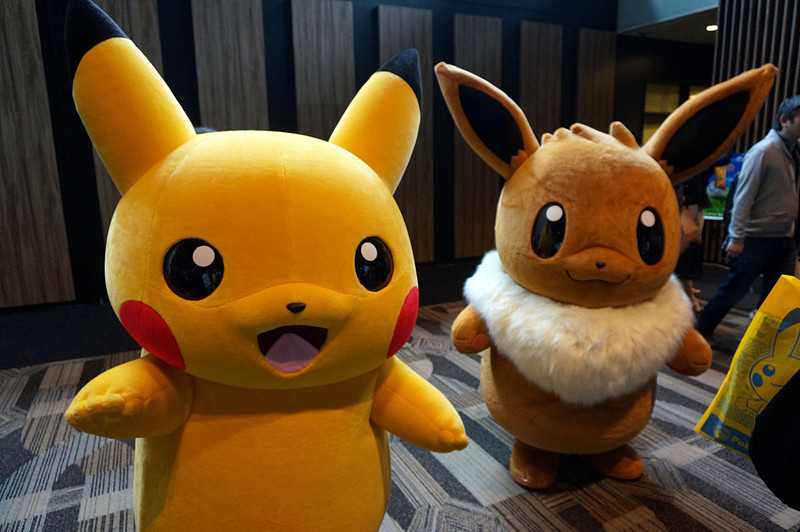 会場にはピカチュウとイーブイも