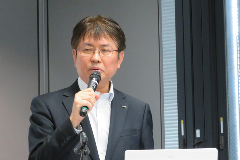 今回の取り組みの詳細を説明するKDDI ソリューション事業本部 ビジネスIoT推進本部 地方創生支援室長の阿部博則氏