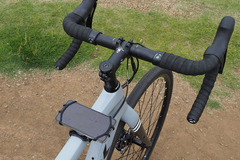 スマホを自転車に どう取り付ける ケータイ Watch