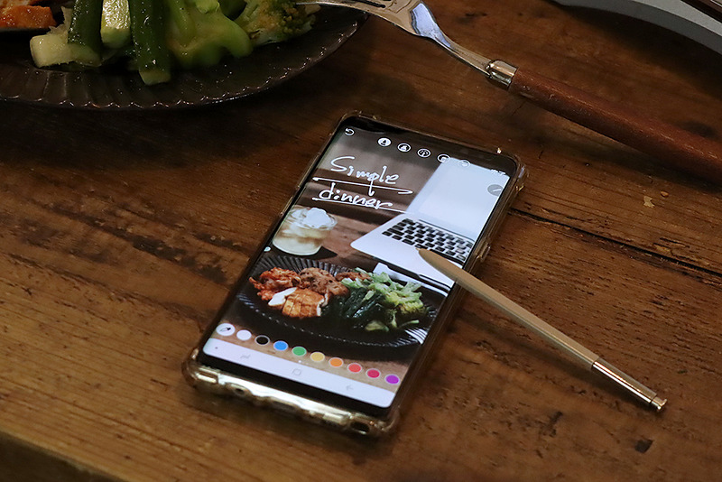 「ストーリーの手書きは絶対Sペン！」と思っている筆者