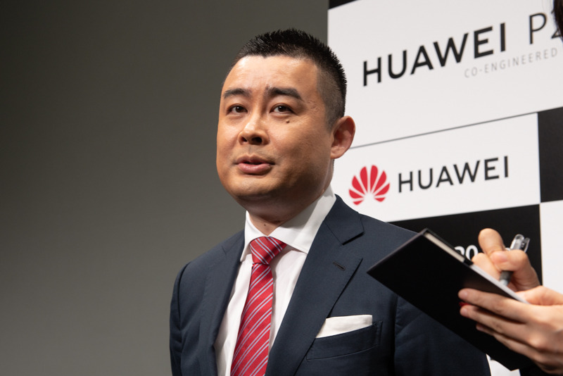 発表会後の囲み取材に応じた呉波（ゴ・ハ）氏