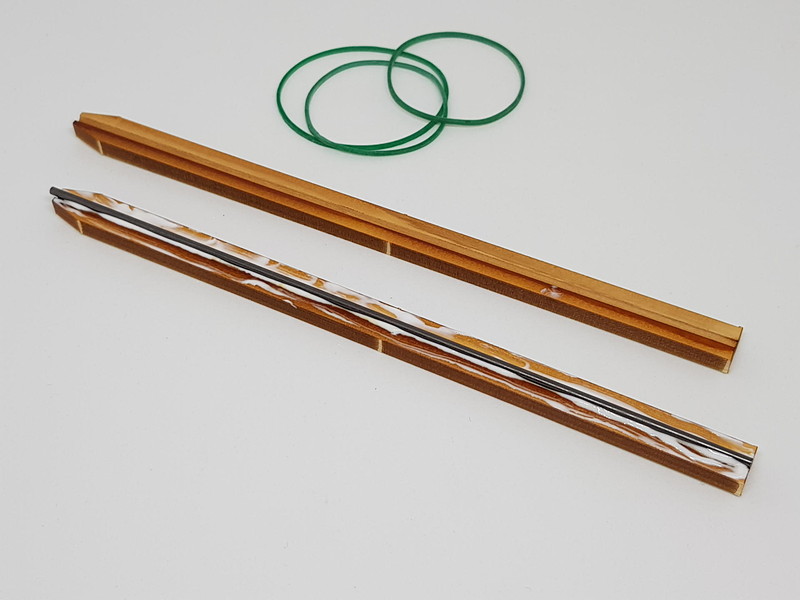 木工ボンドを十分に付けてもう半分の木部をくっ付ける