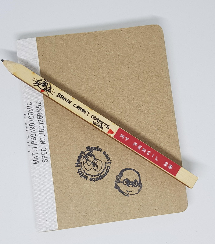 大量生産の安価な製品が市場に溢れてくると、必ず登場してくるプチリッチな手作りアイテム。組み立てパソコンがメーカー製のパソコンよりプチリッチで個性的なのと同じ