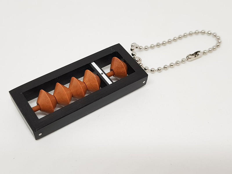 名前は「ひと桁そろばん」にしてほしかった。キーホルダーではかわいそう