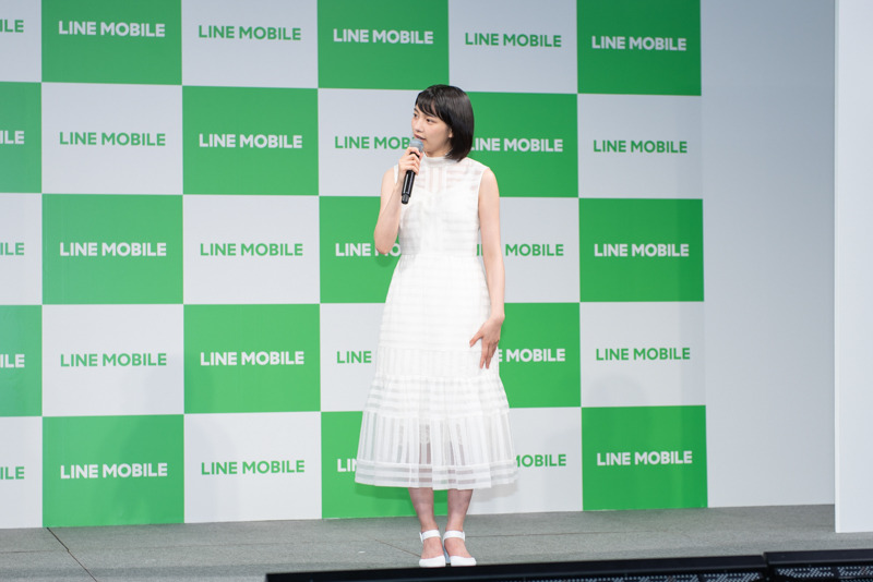 女優ののんが登場