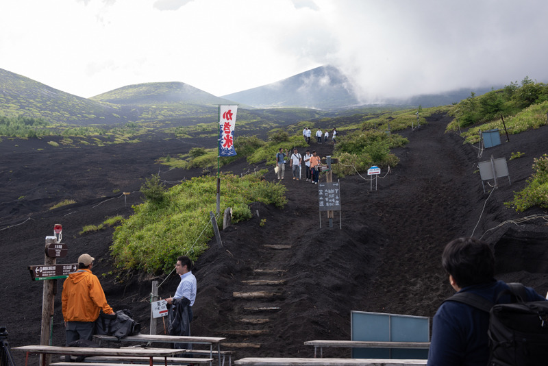 大石茶屋からの登山道