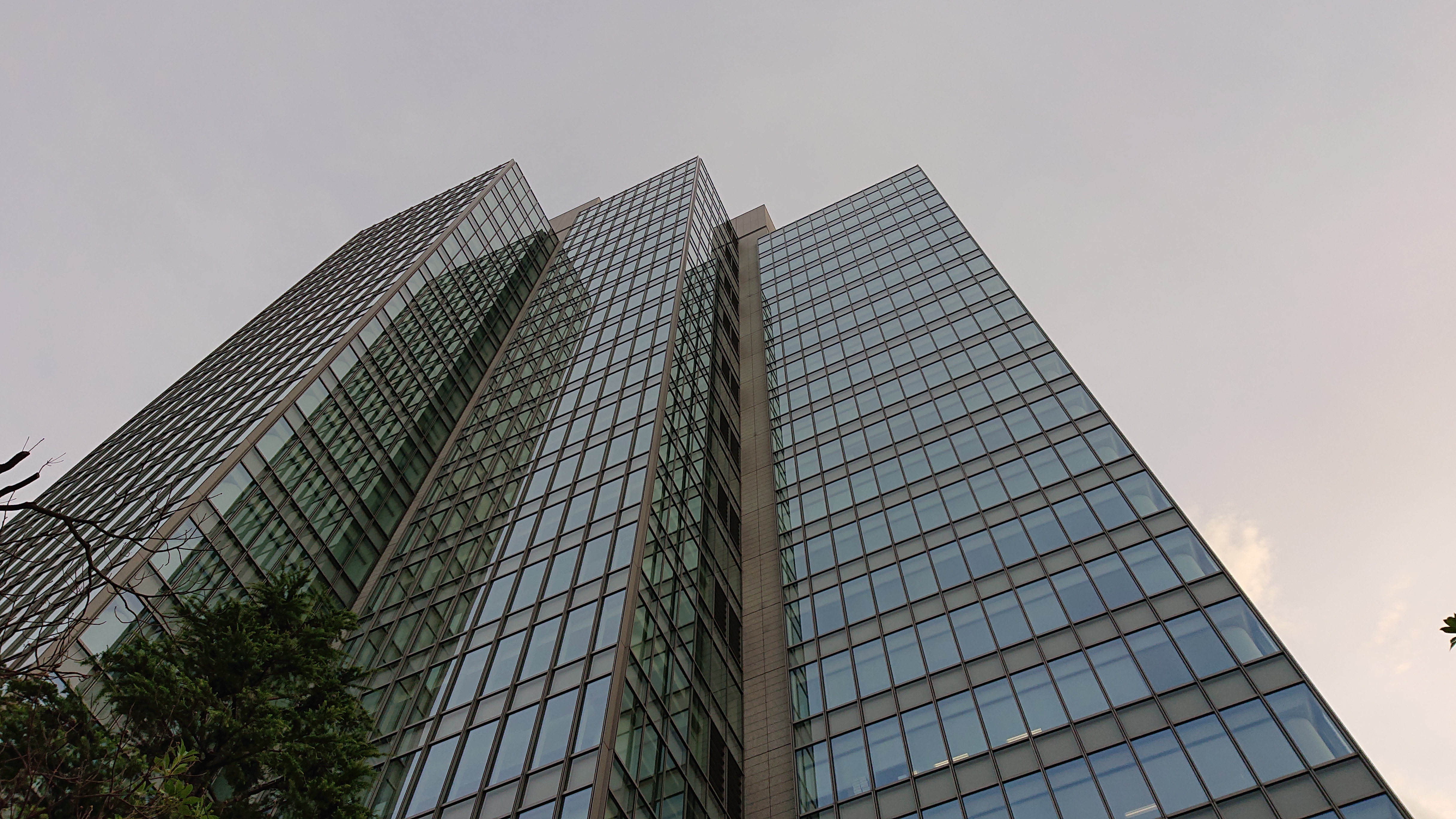 4864×2736ドット。リンク先は無加工