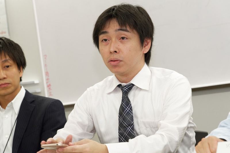 機構設計を担当した富士通コネクテッドテクノロジーズ 開発本部 徳永慎吾氏