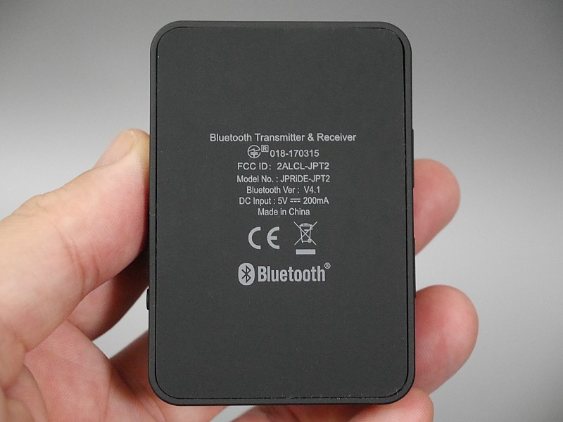 底面。言うまでもないが技適もきちんと取得できている