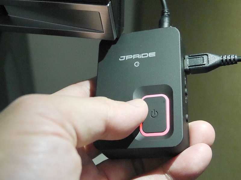 マルチファンクションボタンの点灯パターンおよび色でステータスが判別できる。とはいえややこしく、設定変更時は取扱説明書の参照が欠かせない