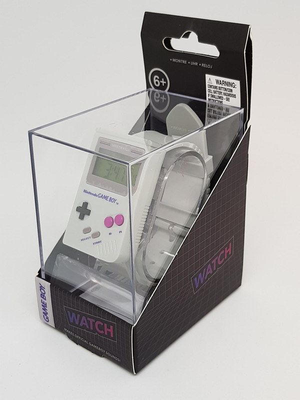 国内では秋葉原の秋葉館などで米国版パッケージのまま販売されている