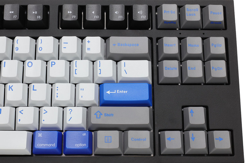 後から追加したMac用修飾キーと、もとのEscキーやEnterキーの色合いがやや異なりますが、筆者的には許せる範囲です。メディアキーに正しい刻印が入っていると、やっぱりナニゲに便利です。