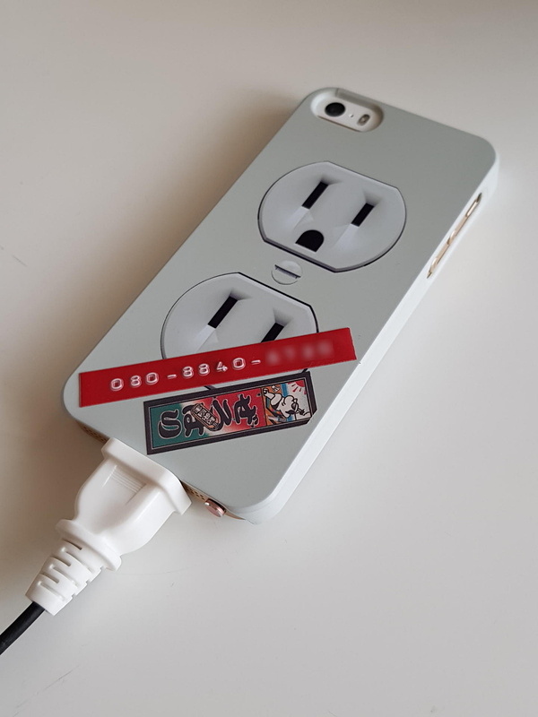 スマホカバーなどとの組み合わせではより面白くなる