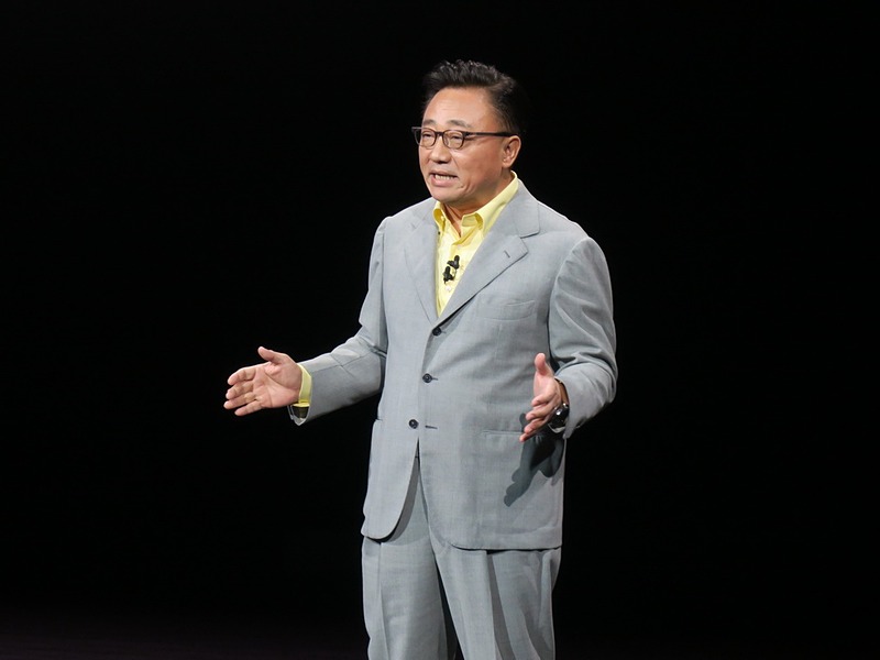 発表イベントに登壇したサムスン電子のIT & Mobile Communications部門のPresident and CEOのD J Koh氏