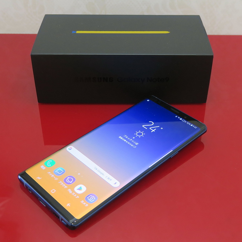 パッケージの上部にもSペン（黄色い！）が描かれている